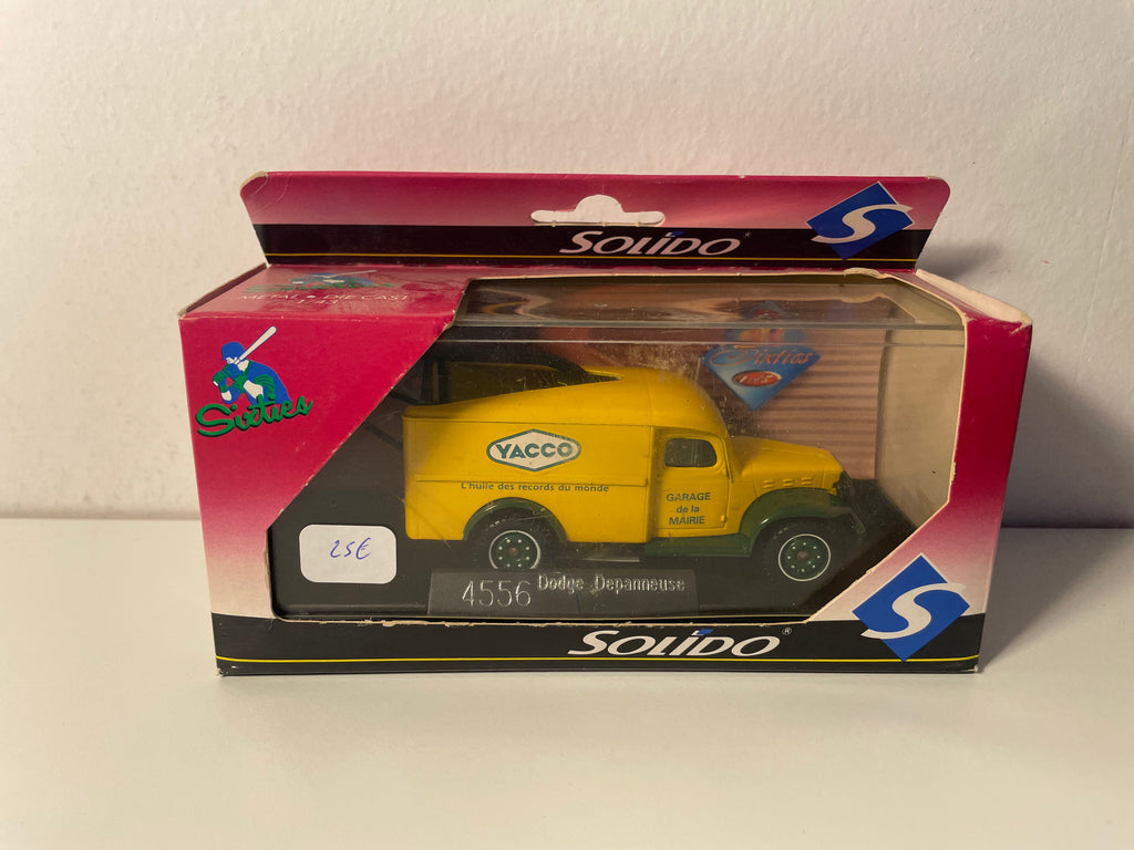 Dodge carro attrezzi giallo e verde del 1960 YACCO - Solido riferimento 4556 (scatola di cartone rosa)