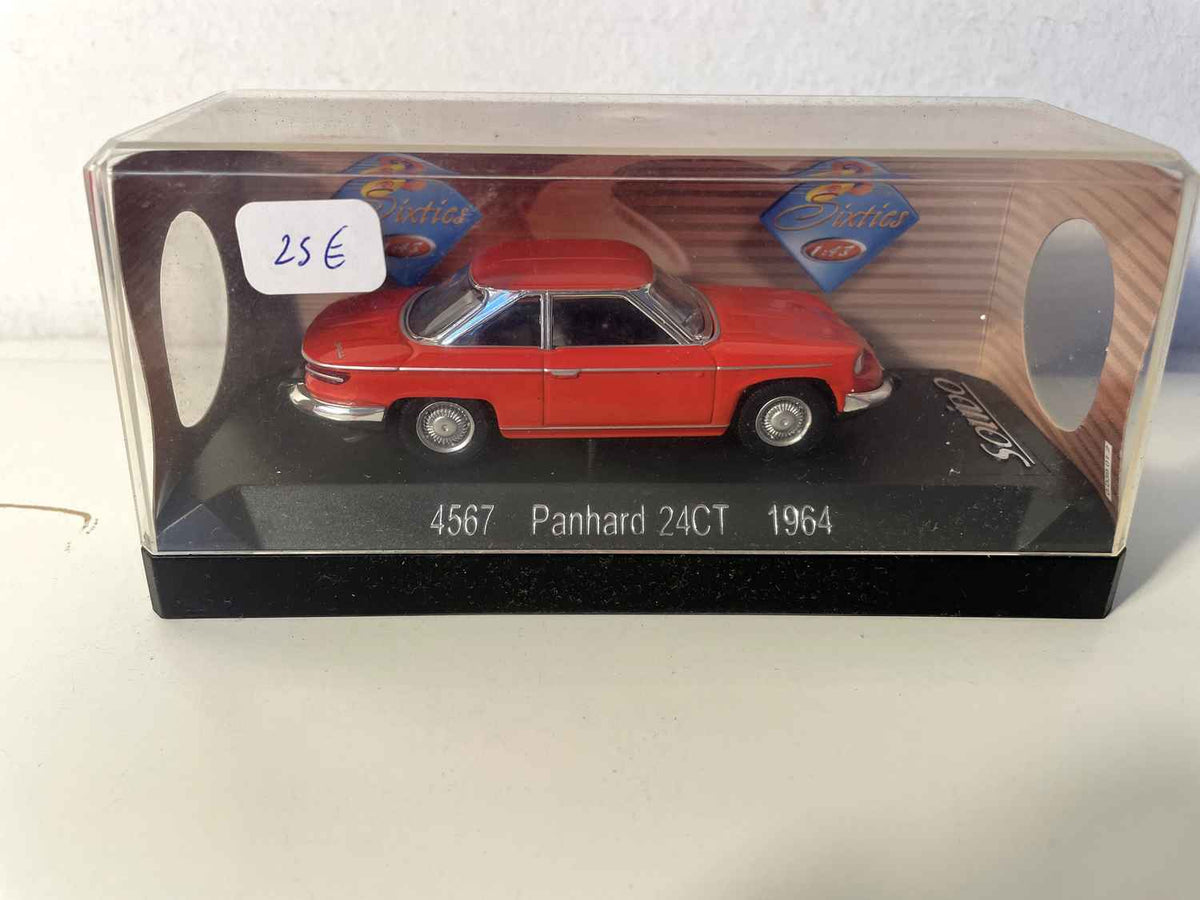Panhard 24CT rout vun 1964 (Solido Referenz 4567)