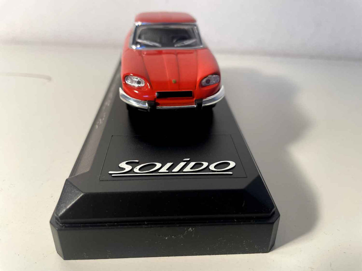 Panhard 24CT rout vun 1964 (Solido Referenz 4567)
