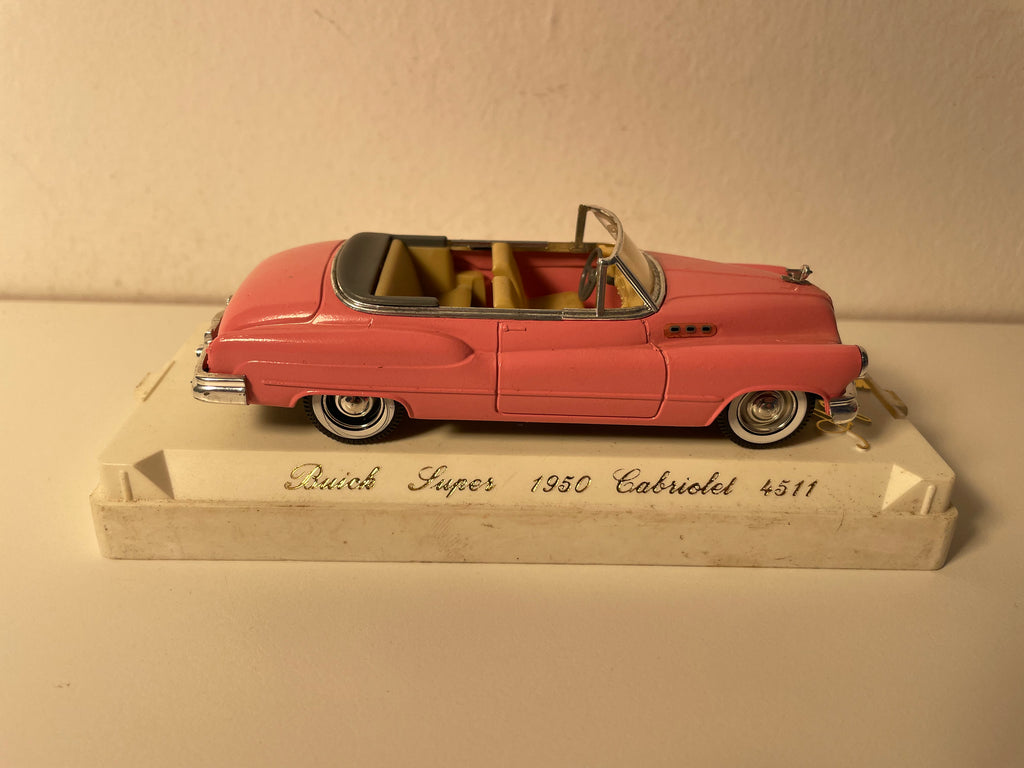 Buick Super Cabriolet Rosa de 1950 - Referência Solido 4511