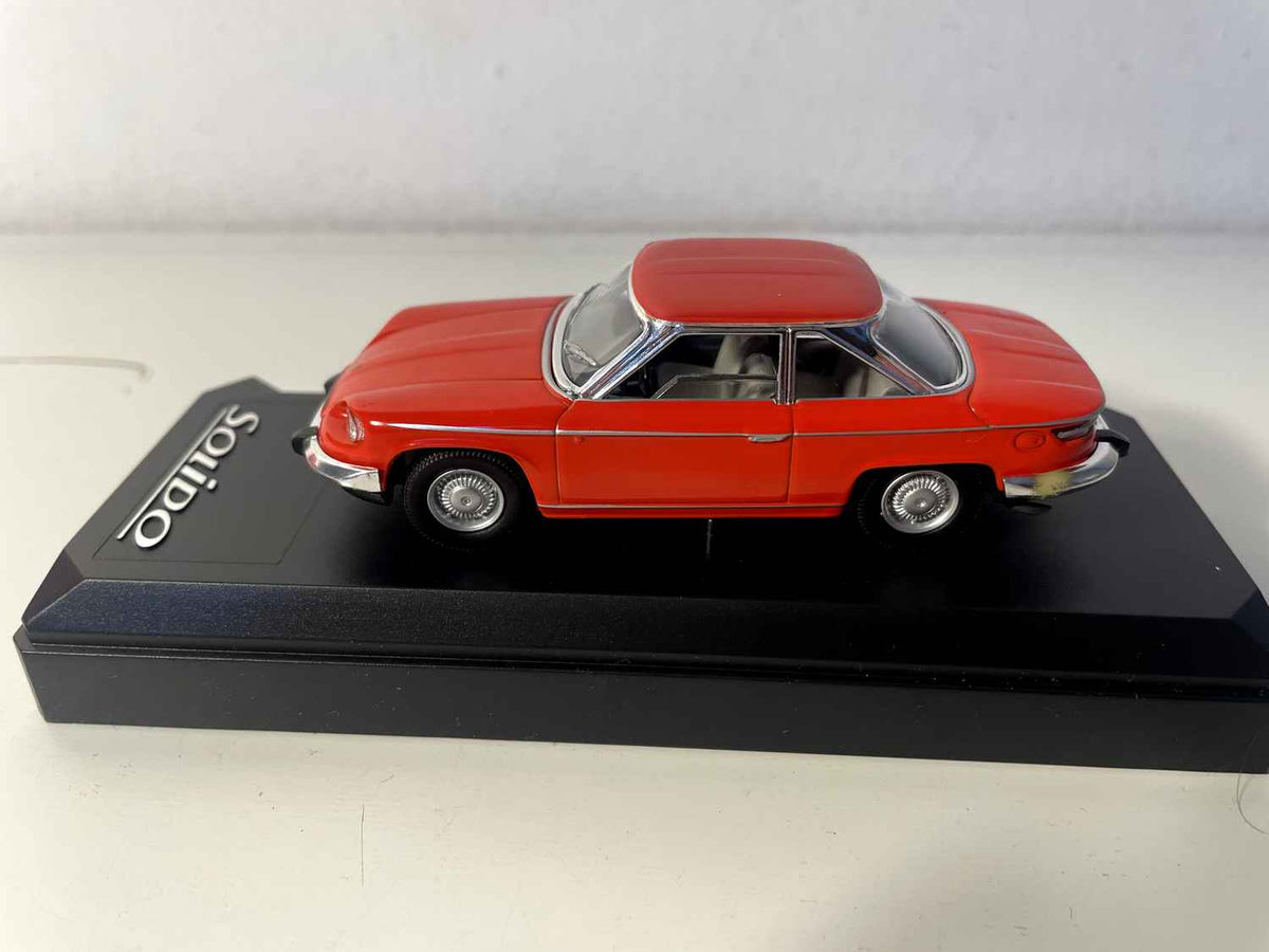 Panhard 24CT rout vun 1964 (Solido Referenz 4567)