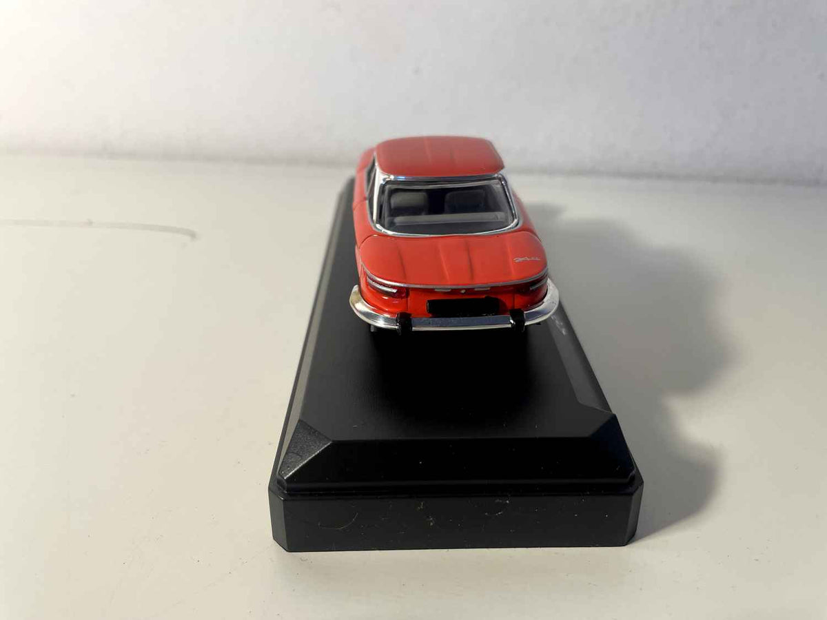 Panhard 24CT rout vun 1964 (Solido Referenz 4567)