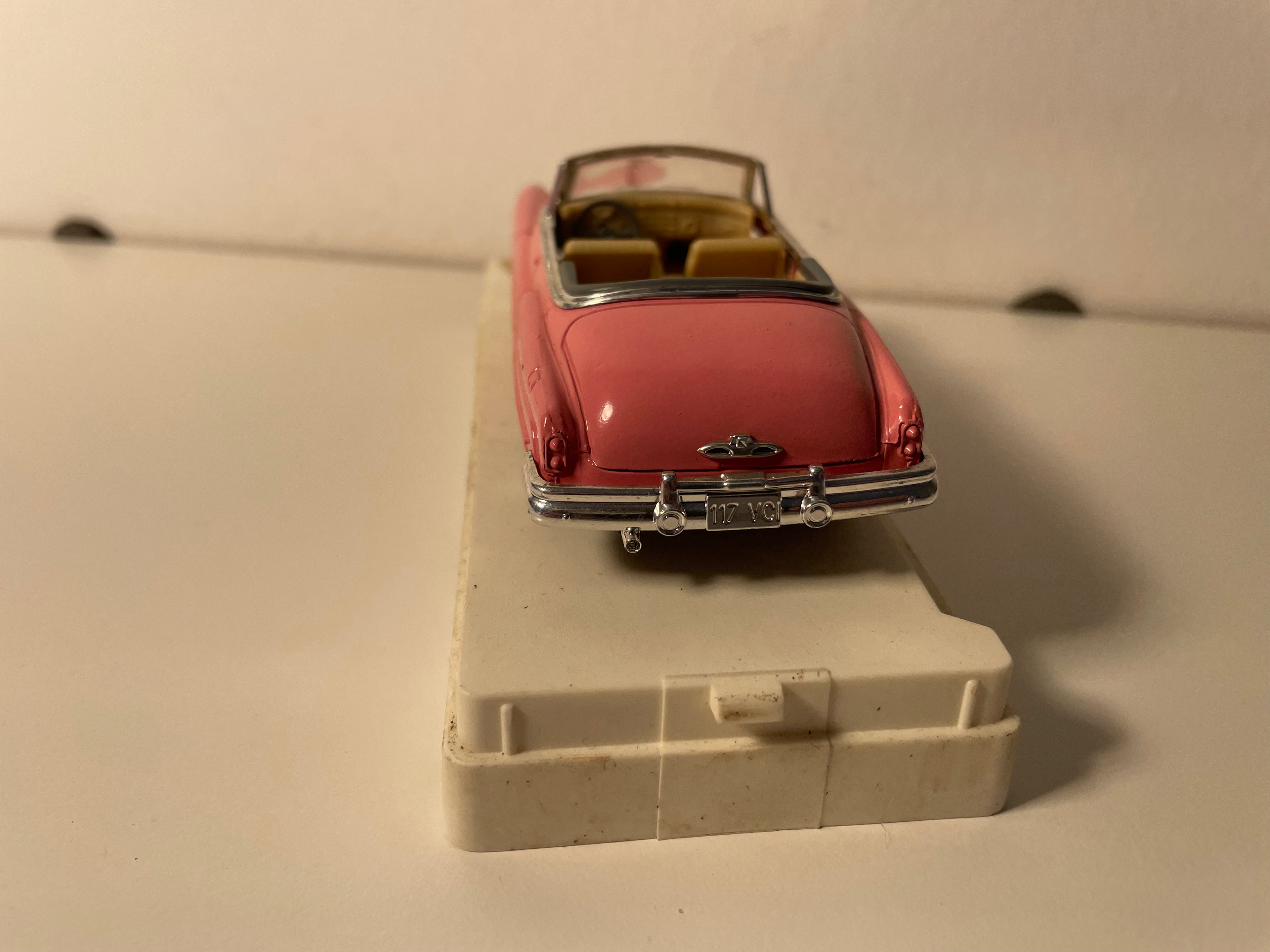 Buick Super Cabriolet Rosa de 1950 - Referência Solido 4511