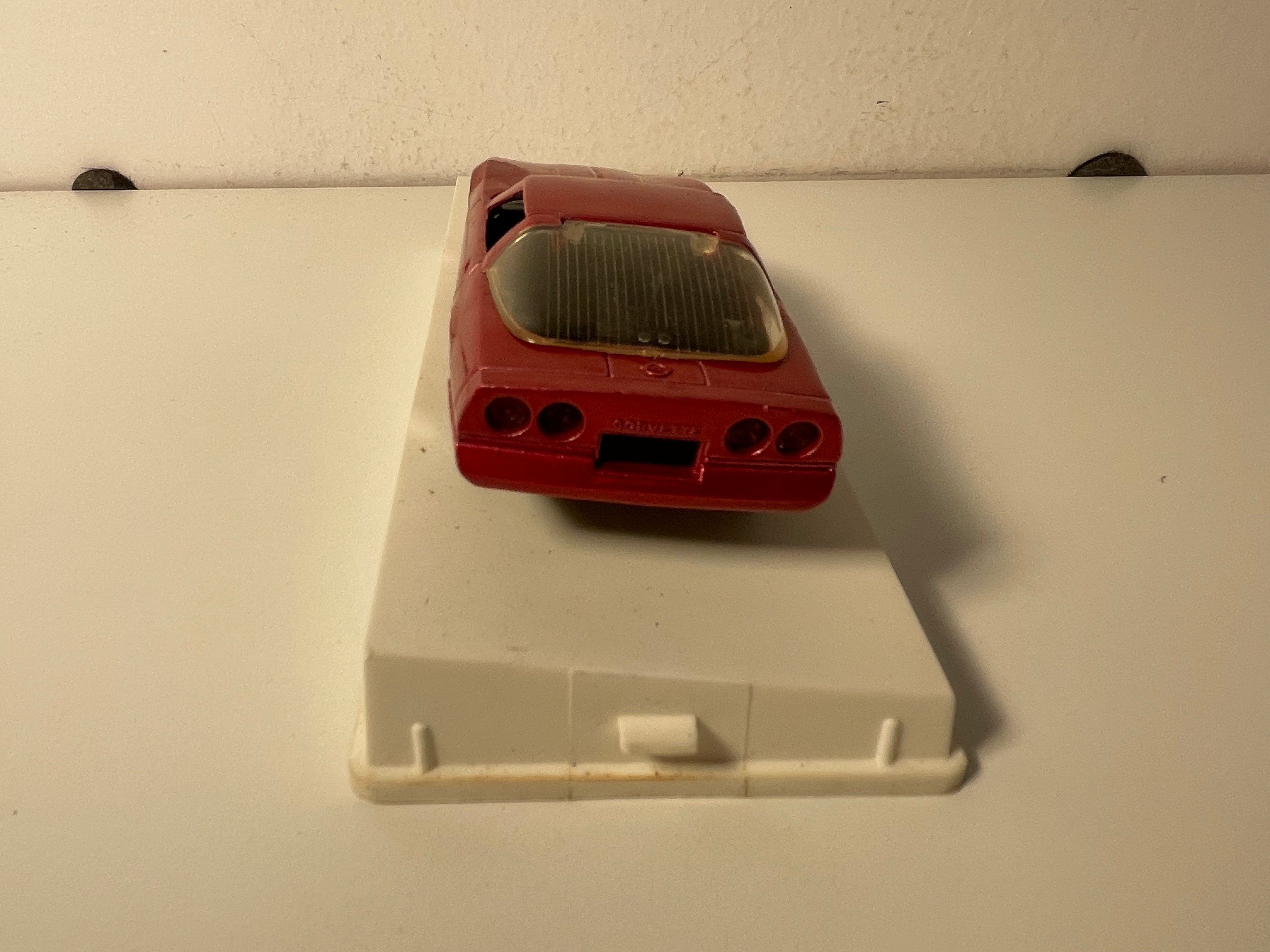 Chevrolet Corvette rouge - Solido référence 1513 (voiture américaine)