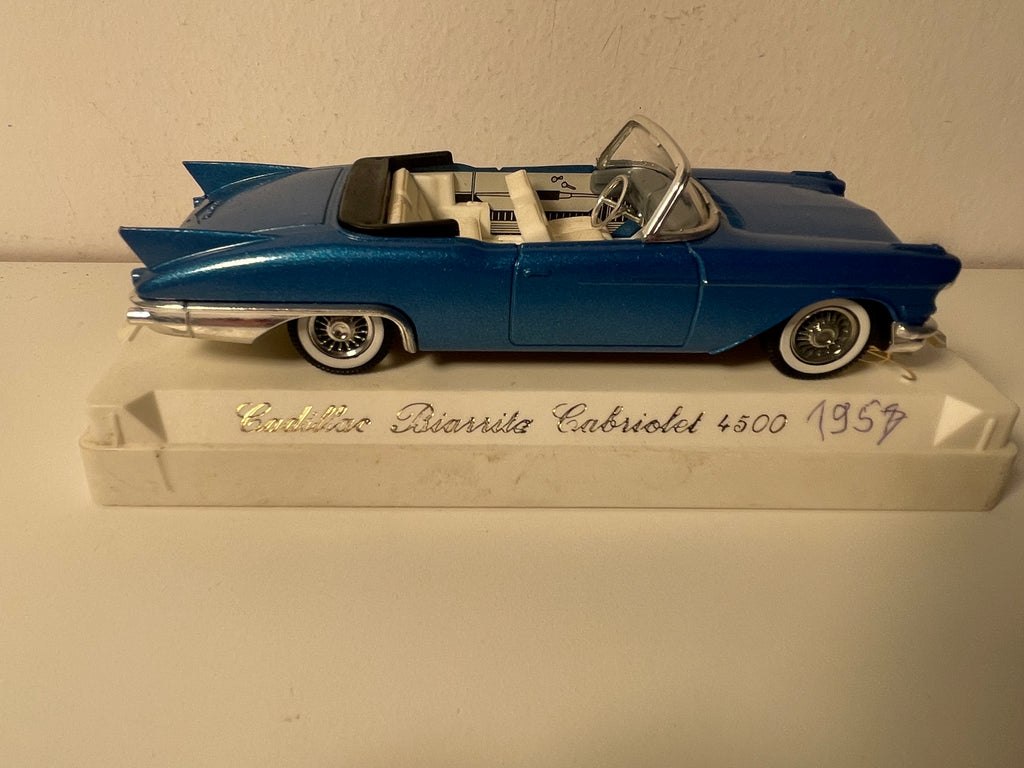 Cadillac Biarritz Cabriolet Bläich - Solido Referenz 4500