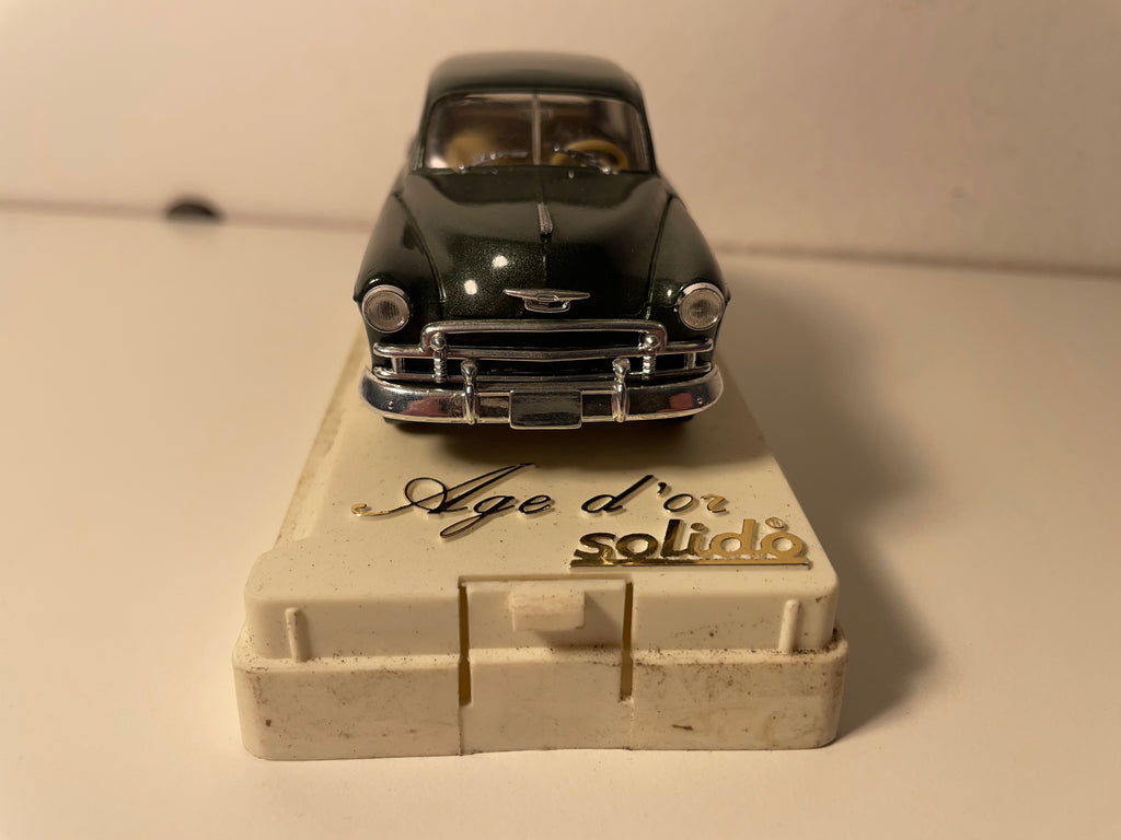 Chevrolet Sedan gréng aus 1950 - Solido Referenz 4508