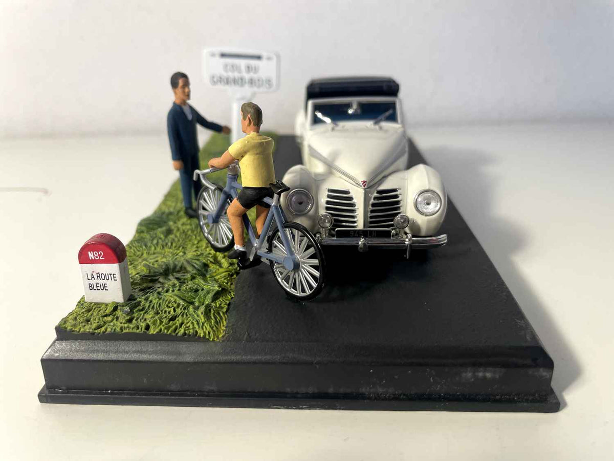 Rosengart Super Traction blanc cassé/beige pâle? - La Nationale 7 - la route bleue