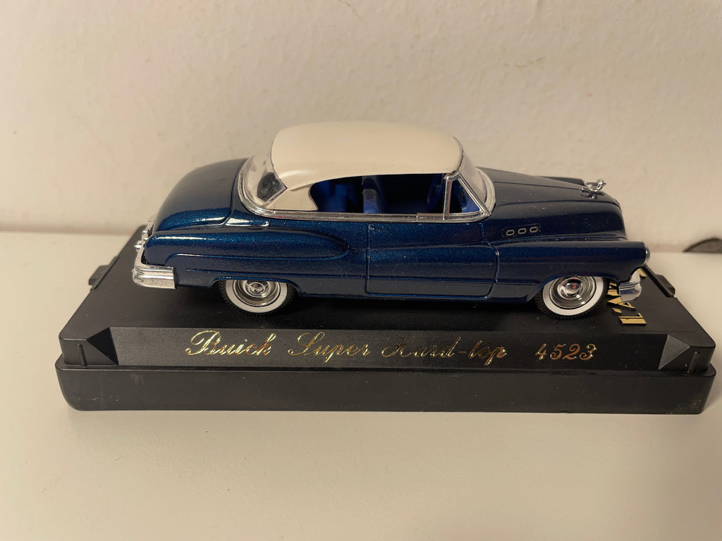 Buick super hard-top blo a crème Dack - Solido Referenz 4523