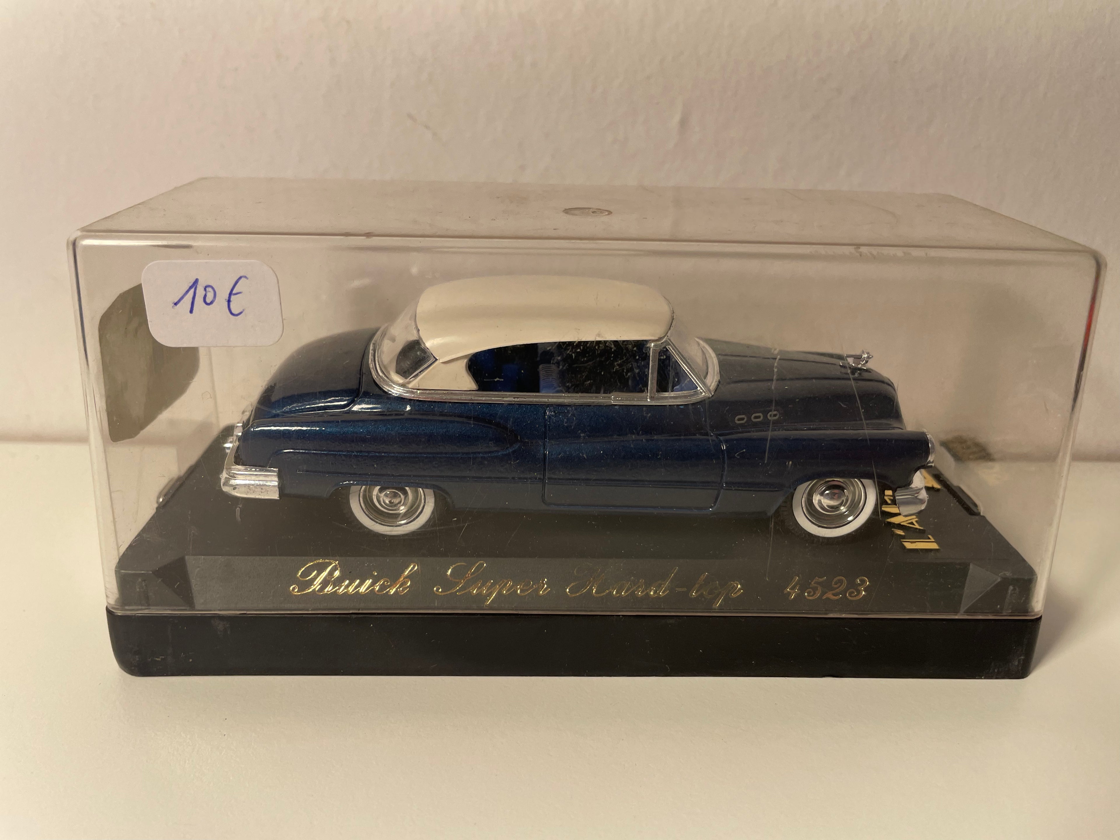 Buick super hard-top blo a crème Dack - Solido Referenz 4523