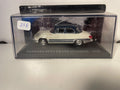 Panhard Dyna Grand Standing en blanco roto y gris de 1958