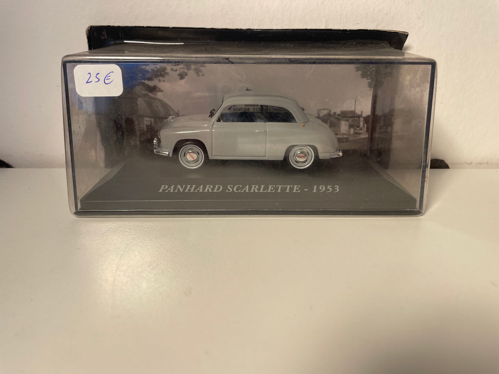 1953 szary Panhard Scarlette