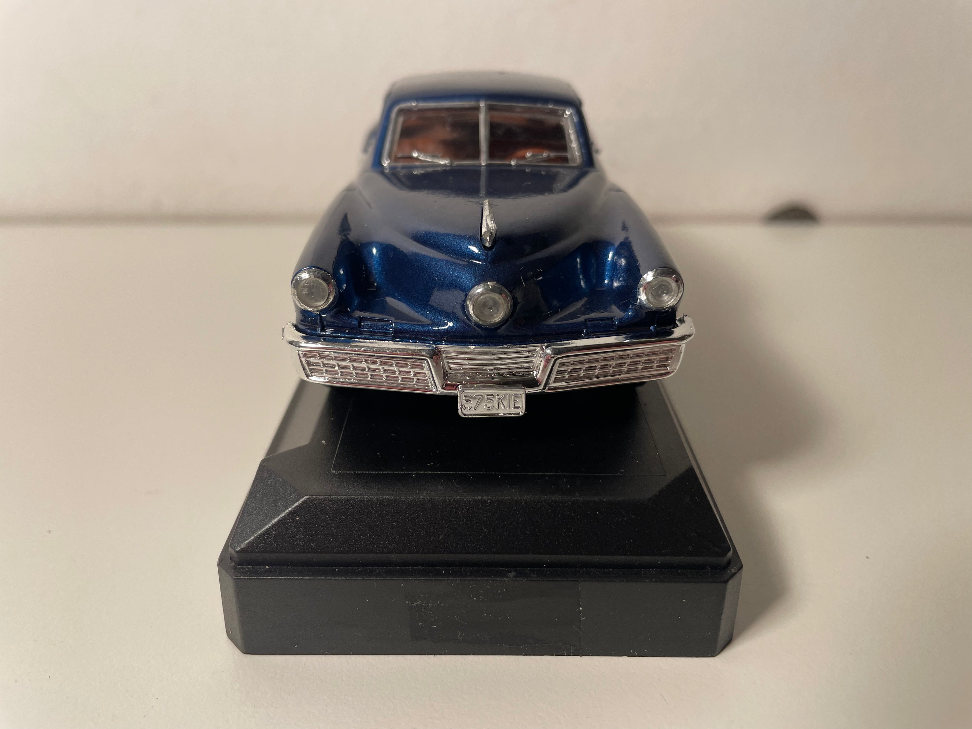 Tucker azul de 1948 - Solido referencia 4524