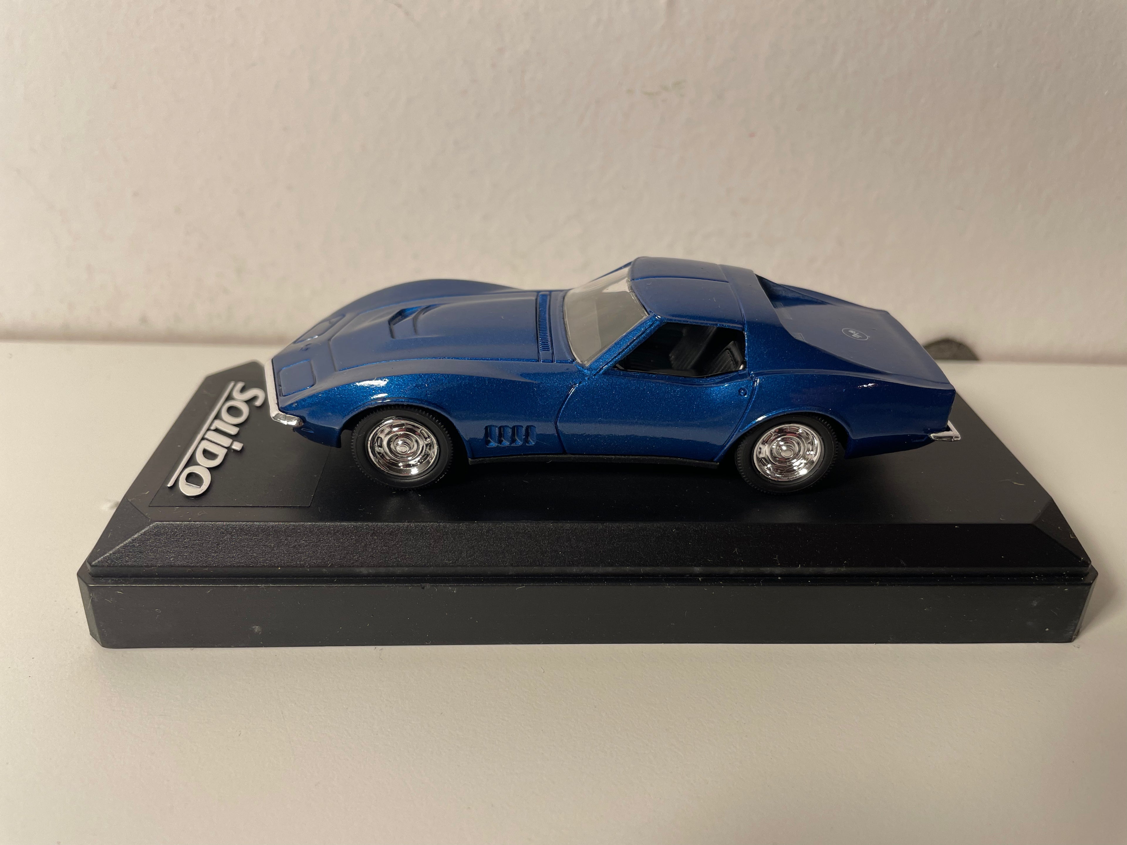 Chevrolet Corvette bleue de 1968 - Solido référence 1813 (voiture américaine)