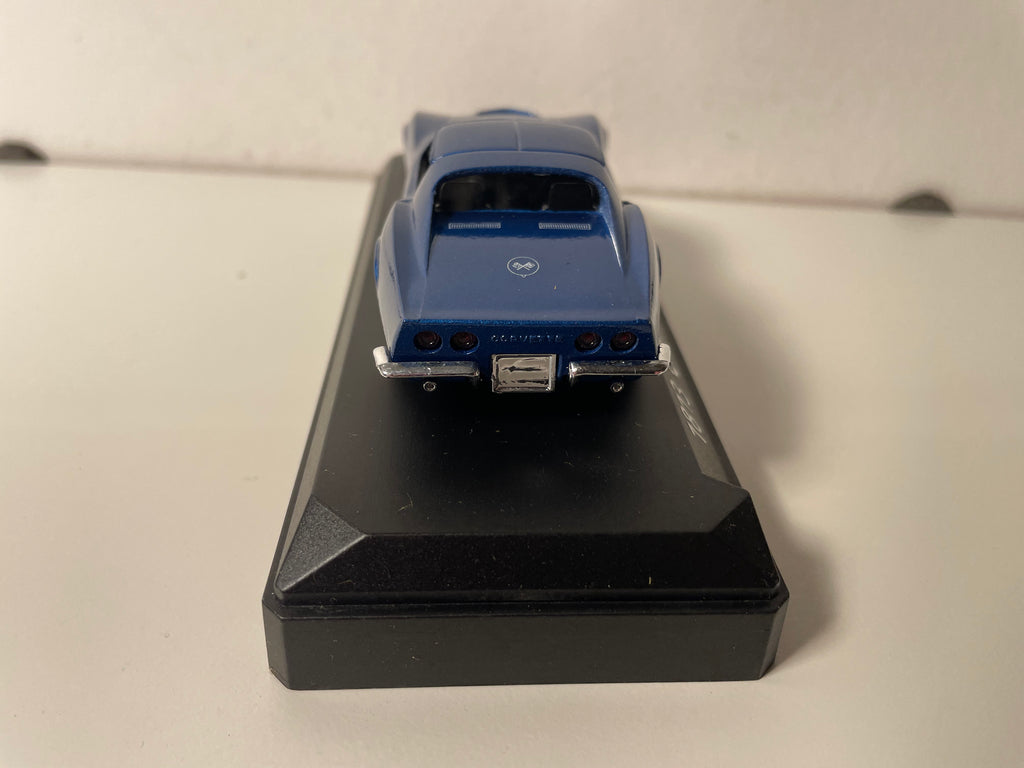 Chevrolet Corvette bleue de 1968 - Solido référence 1813 (voiture américaine)