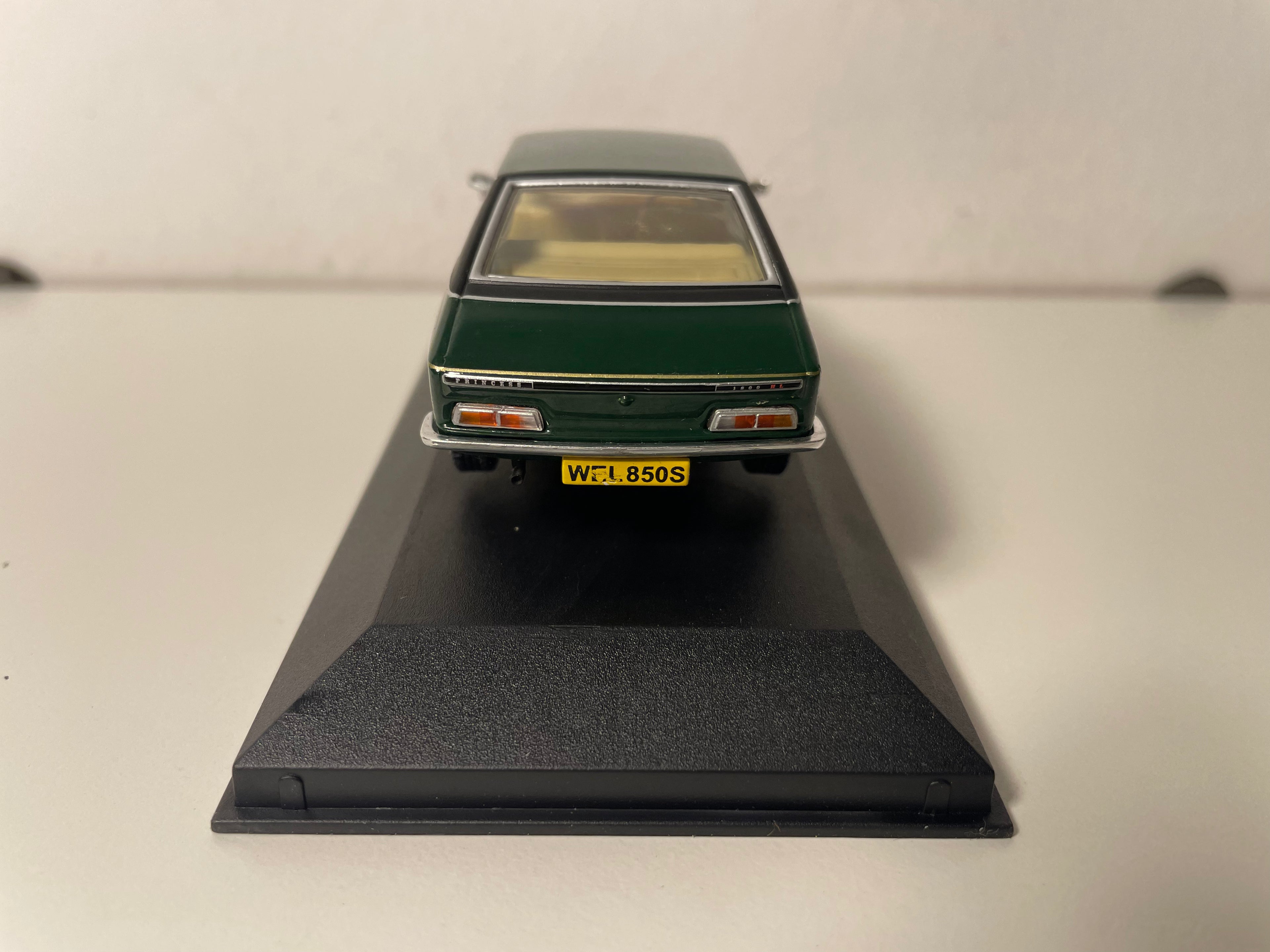 Austin Princess 1800 HL gréng - Vanguards - Corgi (amerikaneschen Auto)