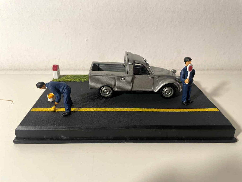 Citroën 2 CV Pickup Grau - La Nationale 7 - die blaue Straße