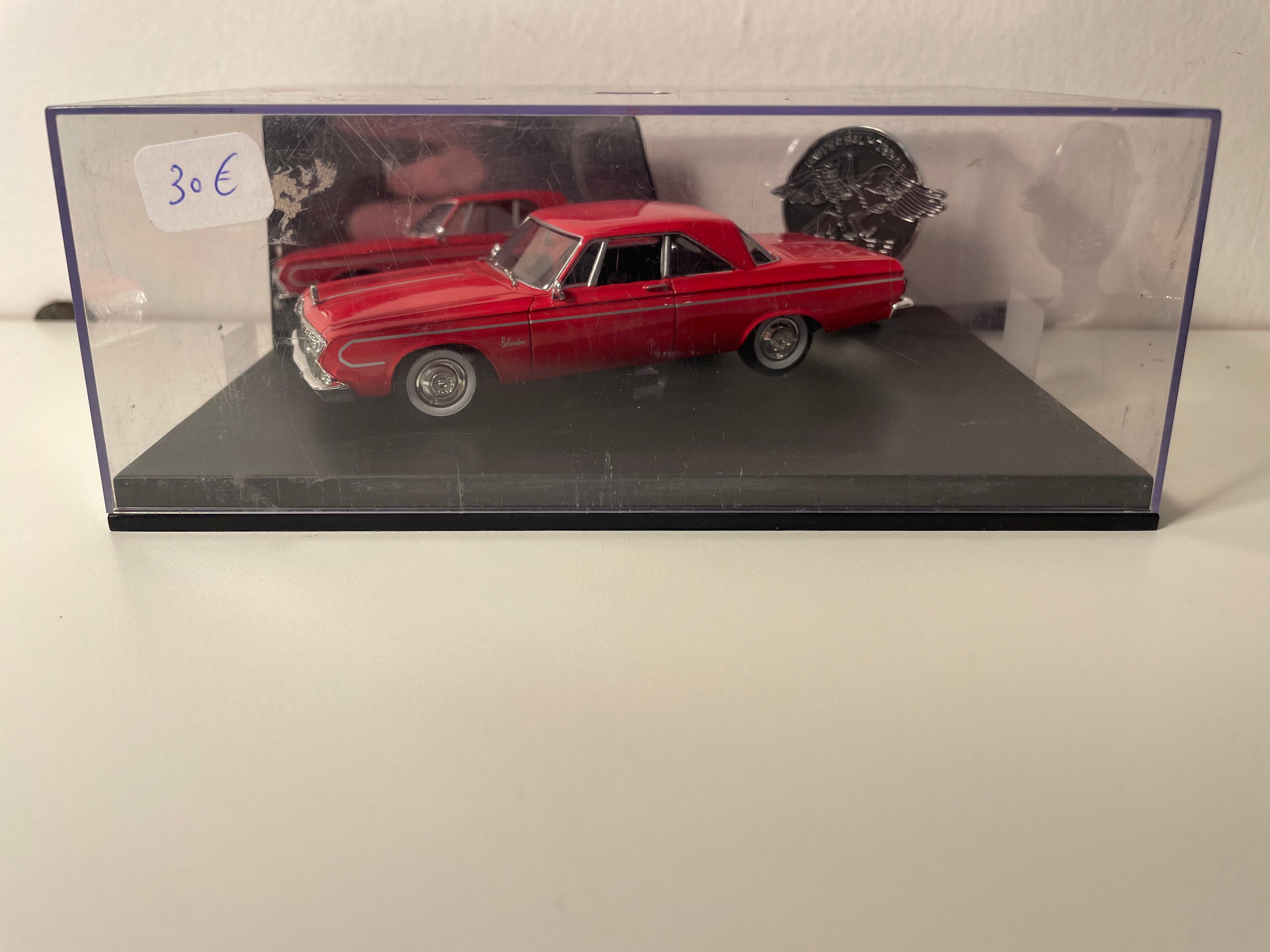 Plymouth Belvedere Vermelho de 1964 - Universal Hobbies (conjunto de caixa retangular (carro americano))