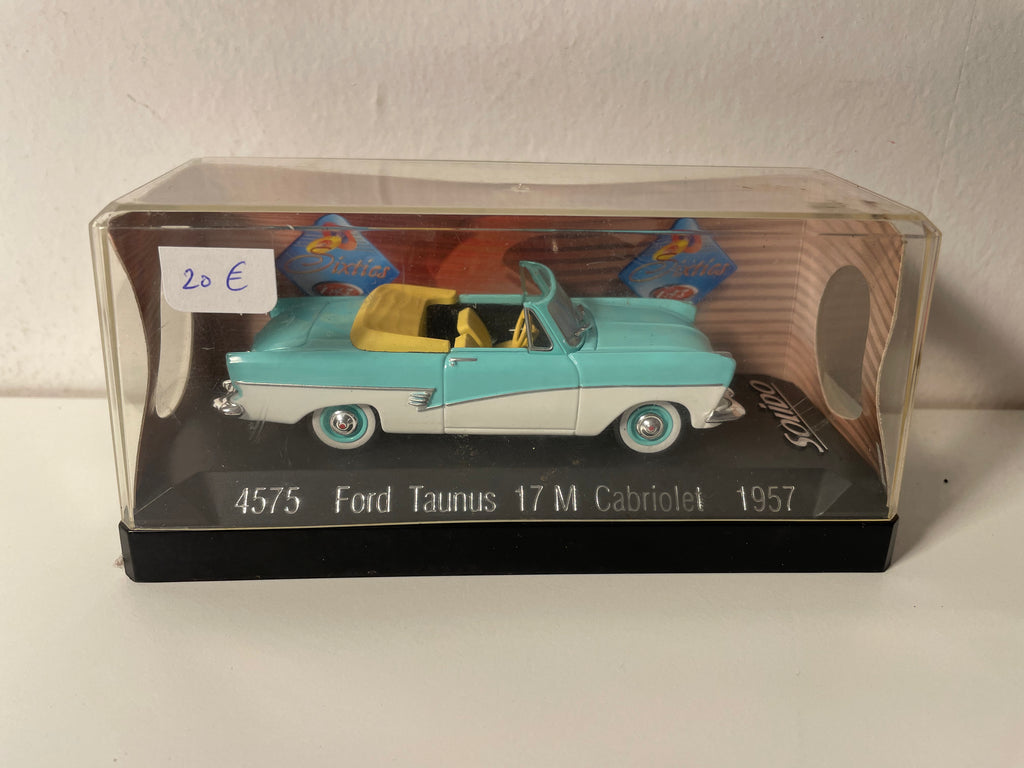 Ford Taunus 17 M cabriolet bleue claire et blanche de 1957 (Solido référence 4575)