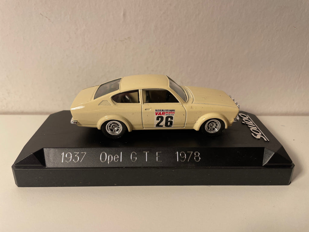 Opel GTE del 1978 con numero 26 (riferimento Solido 1937)