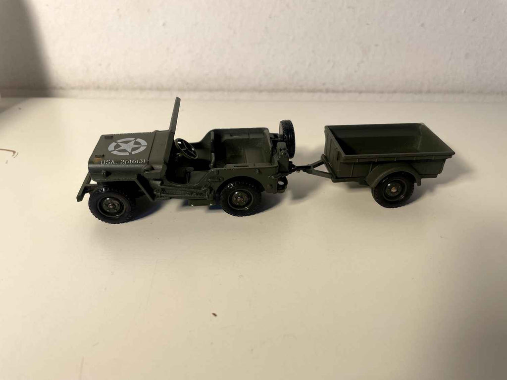 Willys Jeep a säin Unhänger - Solido