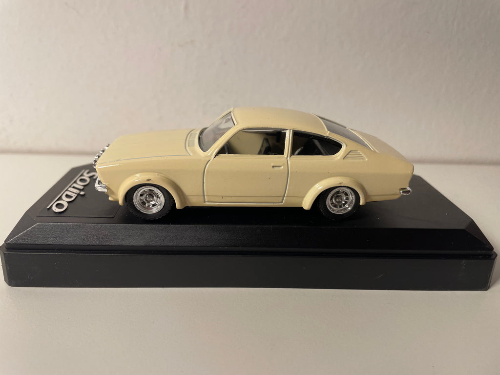Opel GTE del 1978 con numero 26 (riferimento Solido 1937)