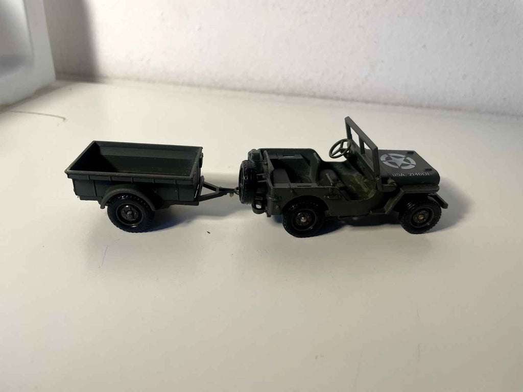 Willys Jeep a säin Unhänger - Solido