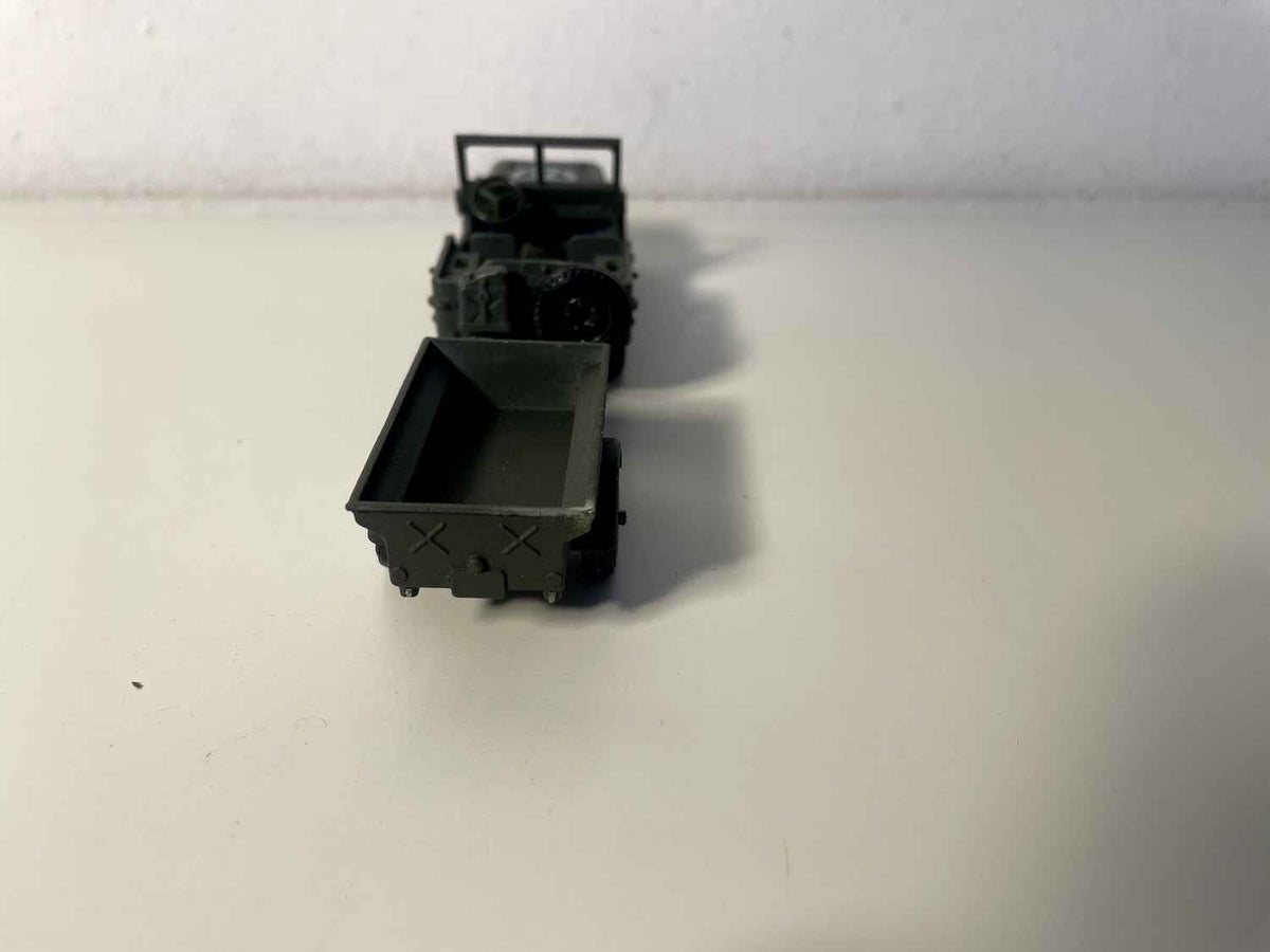 Willys Jeep a säin Unhänger - Solido