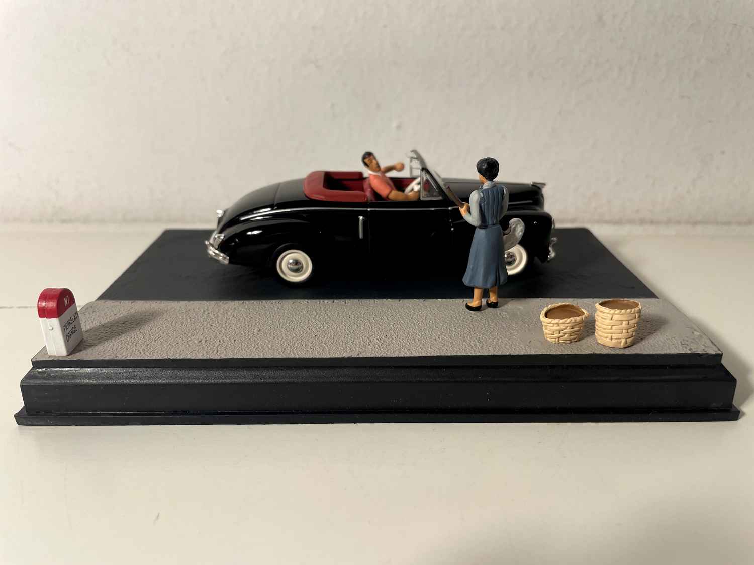 Peugeot 203 cabriolet preta - A Nacional 7 - a estrada azul