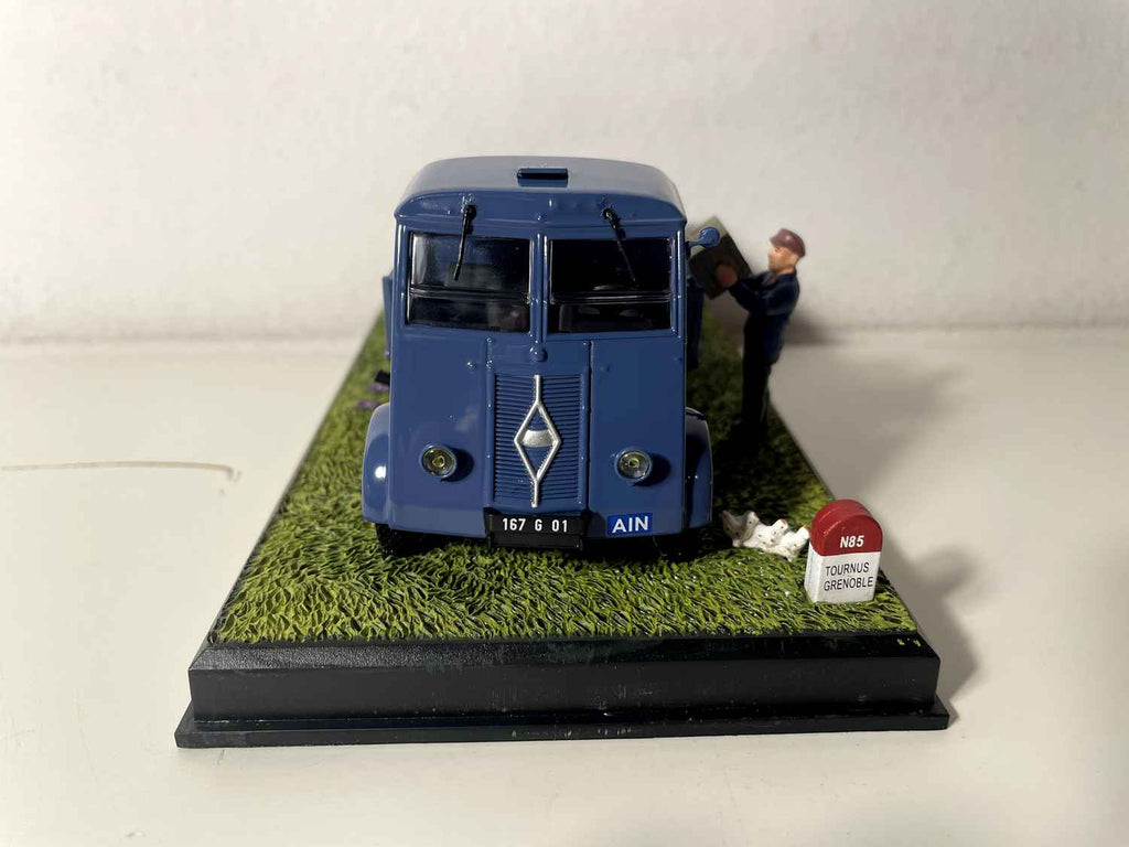Renault camion AHN plateau bleu - La Nationale 7 - la route bleue