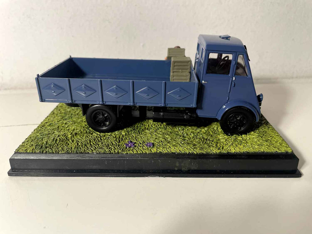 Renault camion AHN plateau bleu - La Nationale 7 - la route bleue