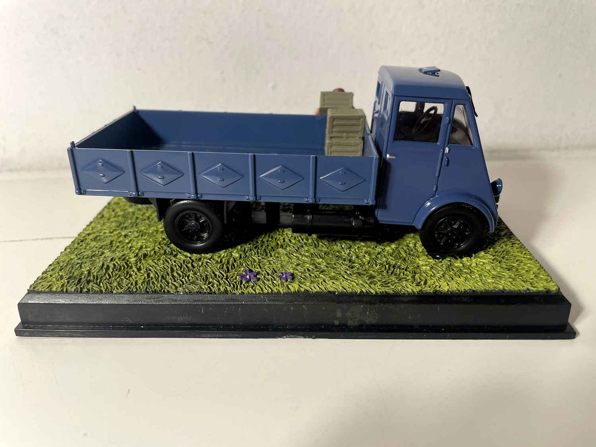 Renault camion AHN plateau bleu - La Nationale 7 - la route bleue