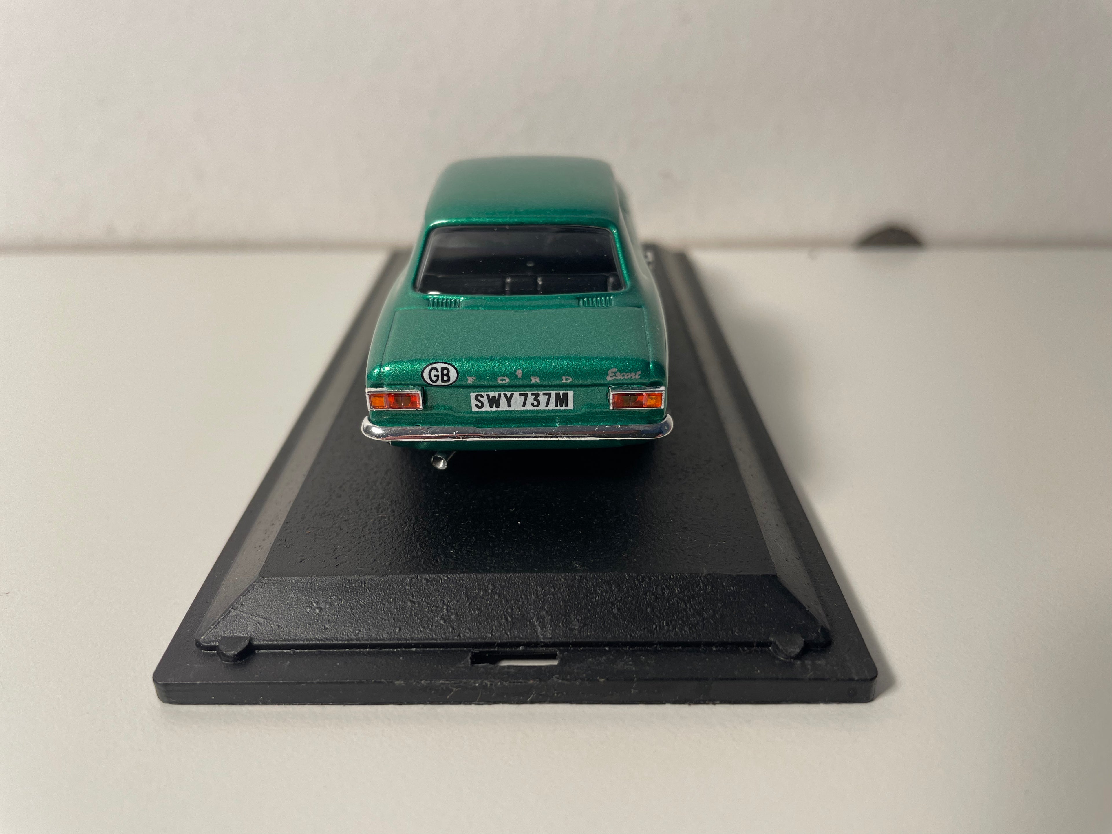 Ford Escort MK1 verde - TROPHEU