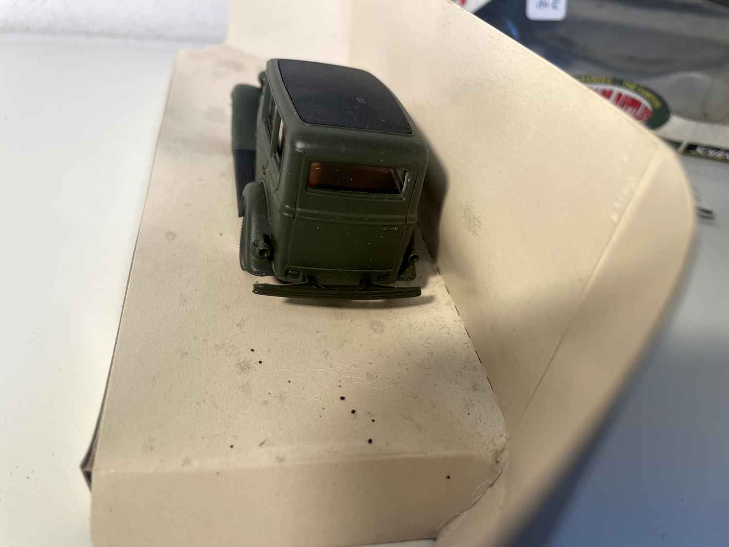 Veículo militar Ford Sedan - Solido