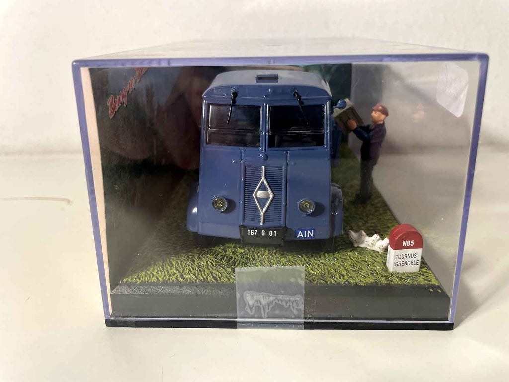 Renault camion AHN plateau bleu - La Nationale 7 - la route bleue
