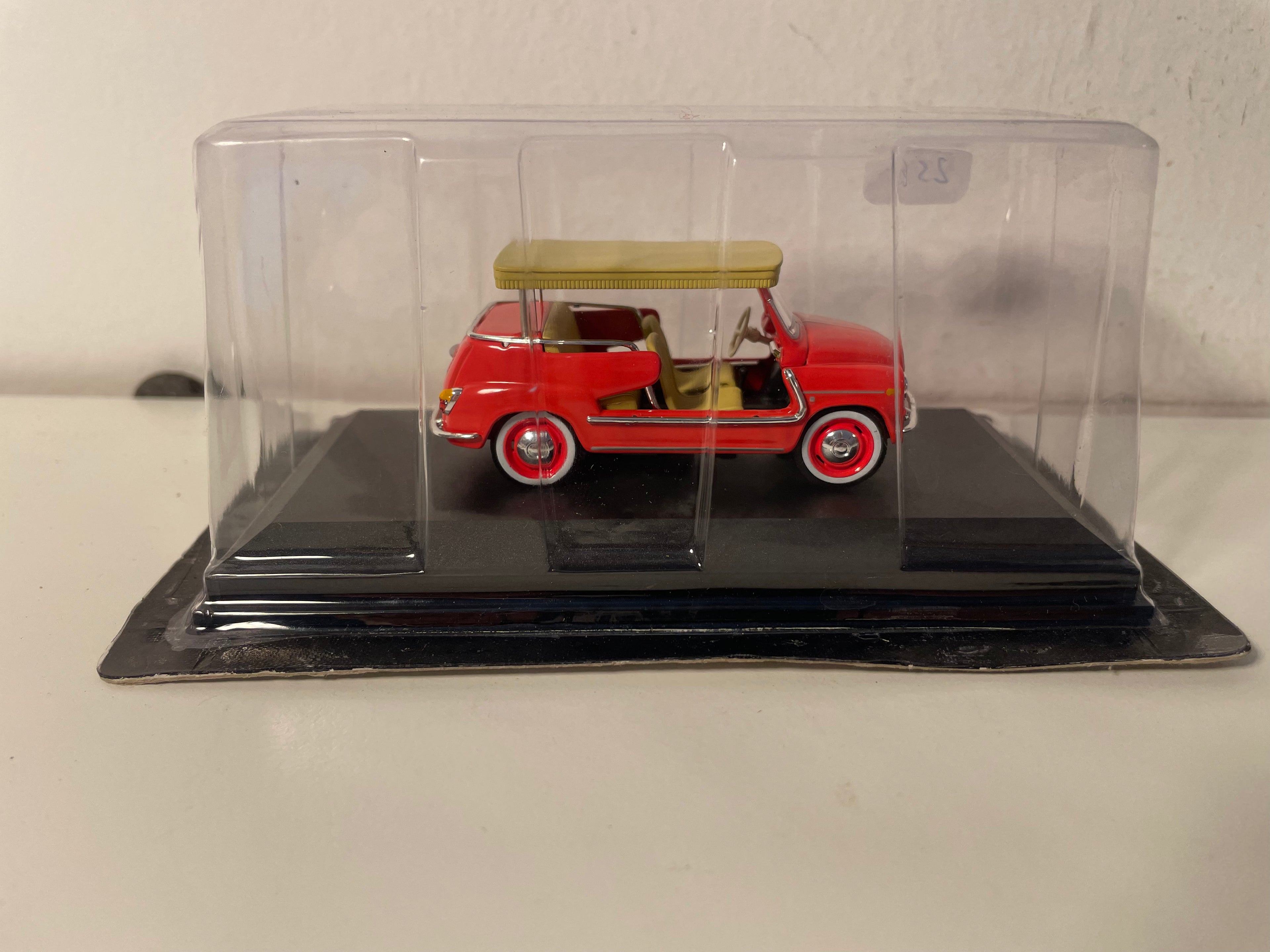1966 Fiat 600 Jolly Rosé Red - Taxi in Capri (Italy)