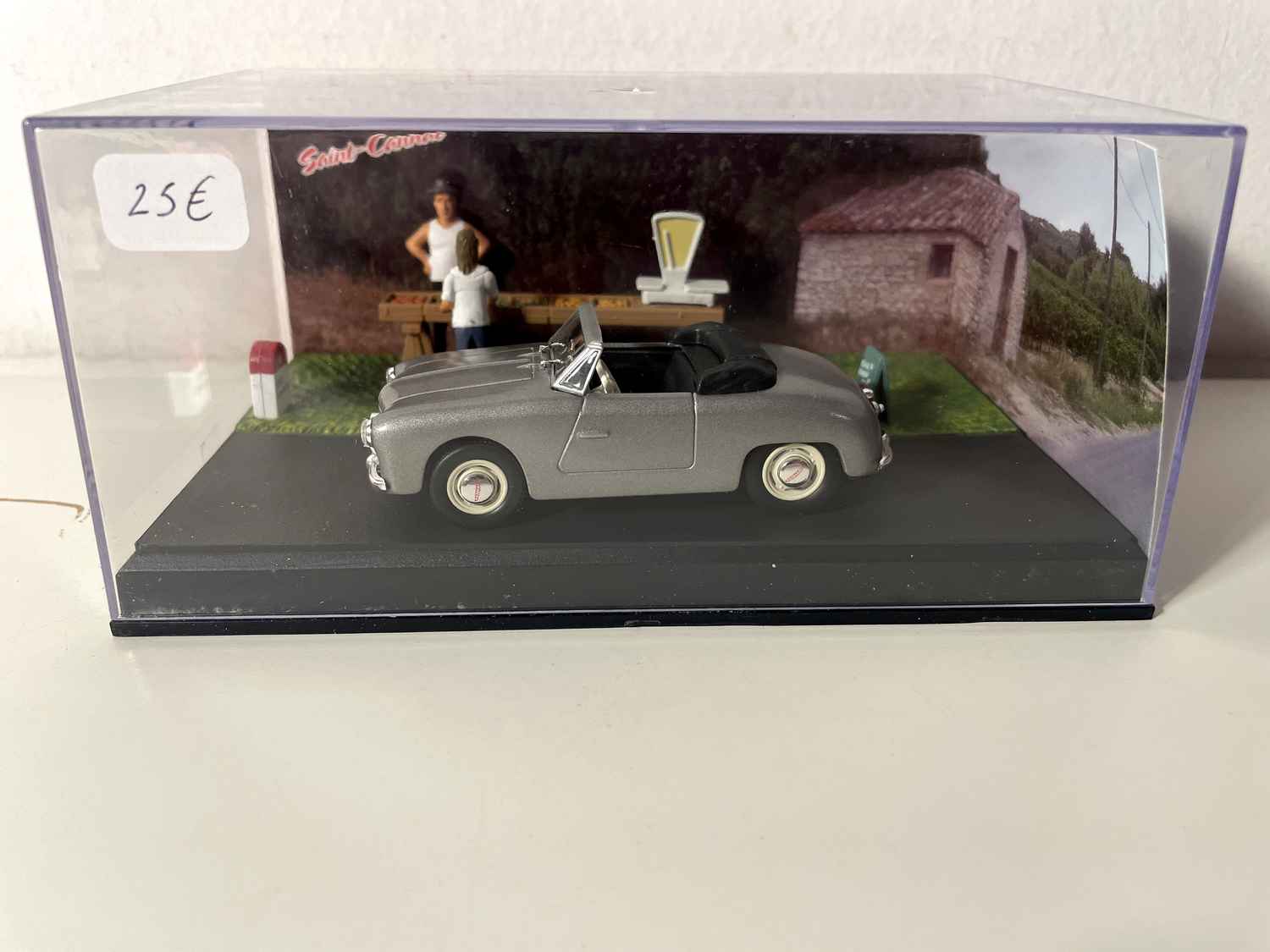 Panhard Dyna Junior grise - La Nationale 7 - la route bleue
