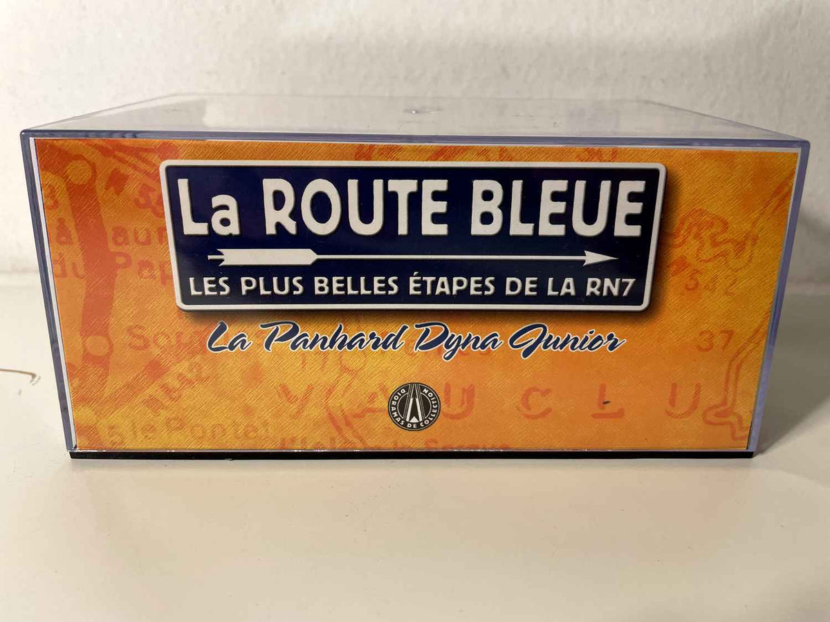 Panhard Dyna Junior grise - La Nationale 7 - la route bleue