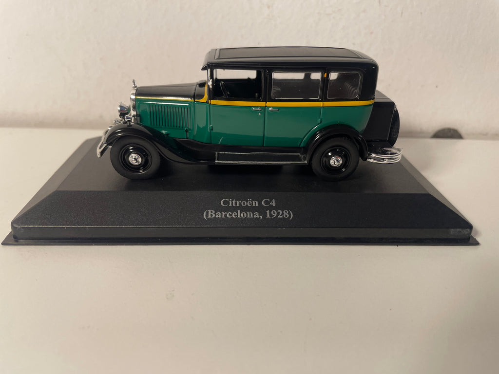 Citroën C4 verte et noire de 1928 - Taxi à Barcelone (Espagne)