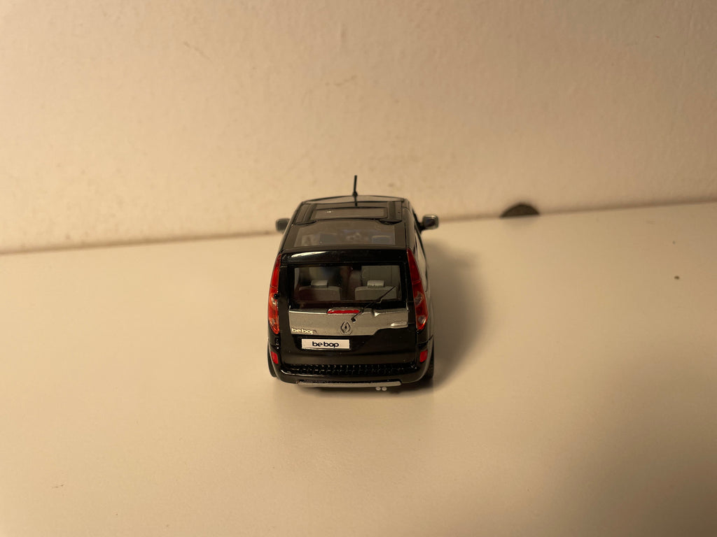 Renault Kangoo BE-BOP noire et capot grise - coffret boite rectangle