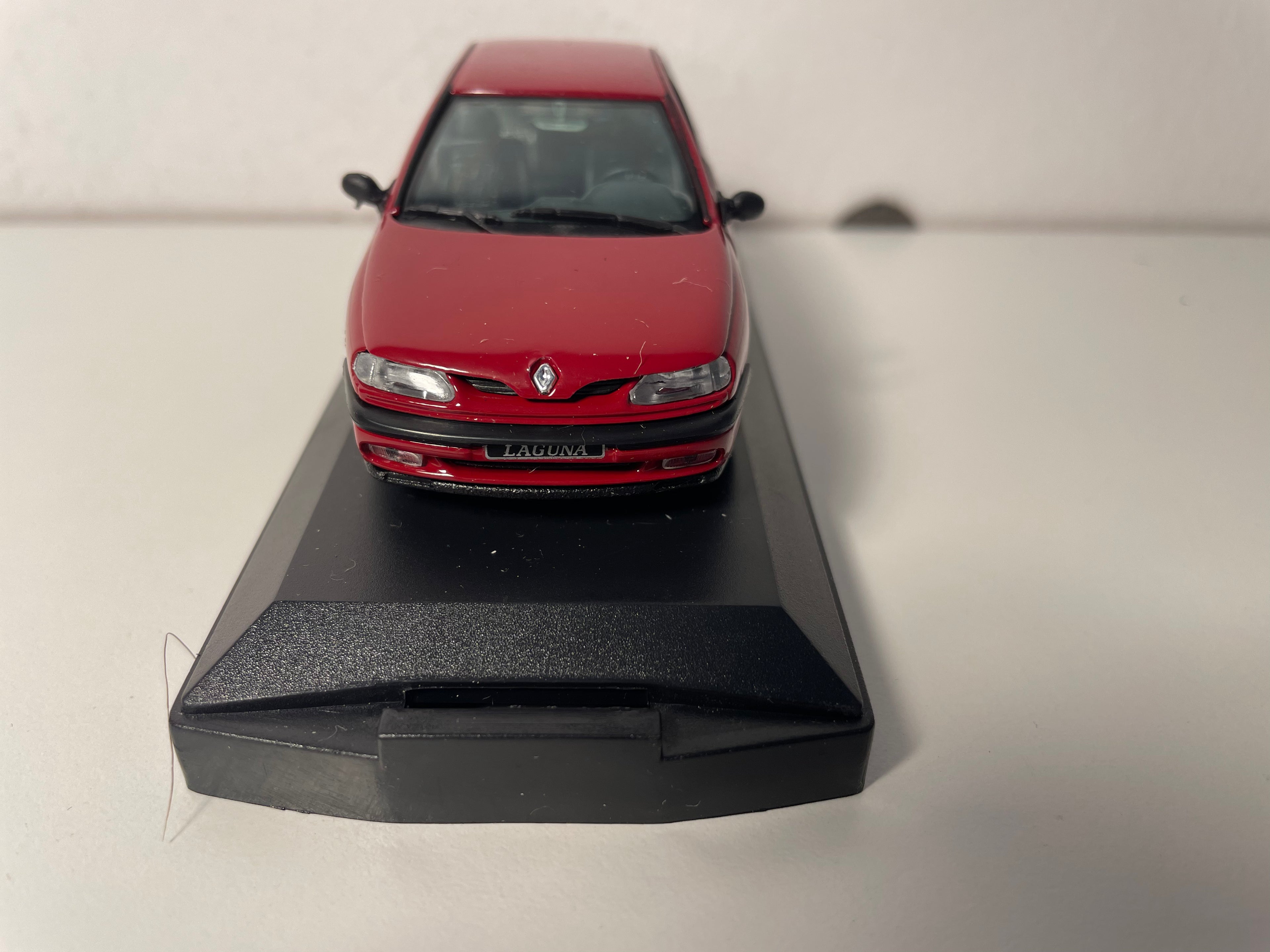 Renault Laguna V6 TXE ciemnoczerwony/bordowy z 1994 - VITESSE numer referencyjny 040 B