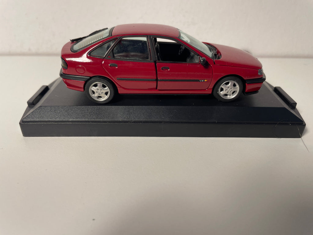Renault Laguna V6 TXE ciemnoczerwony/bordowy z 1994 - VITESSE numer referencyjny 040 B