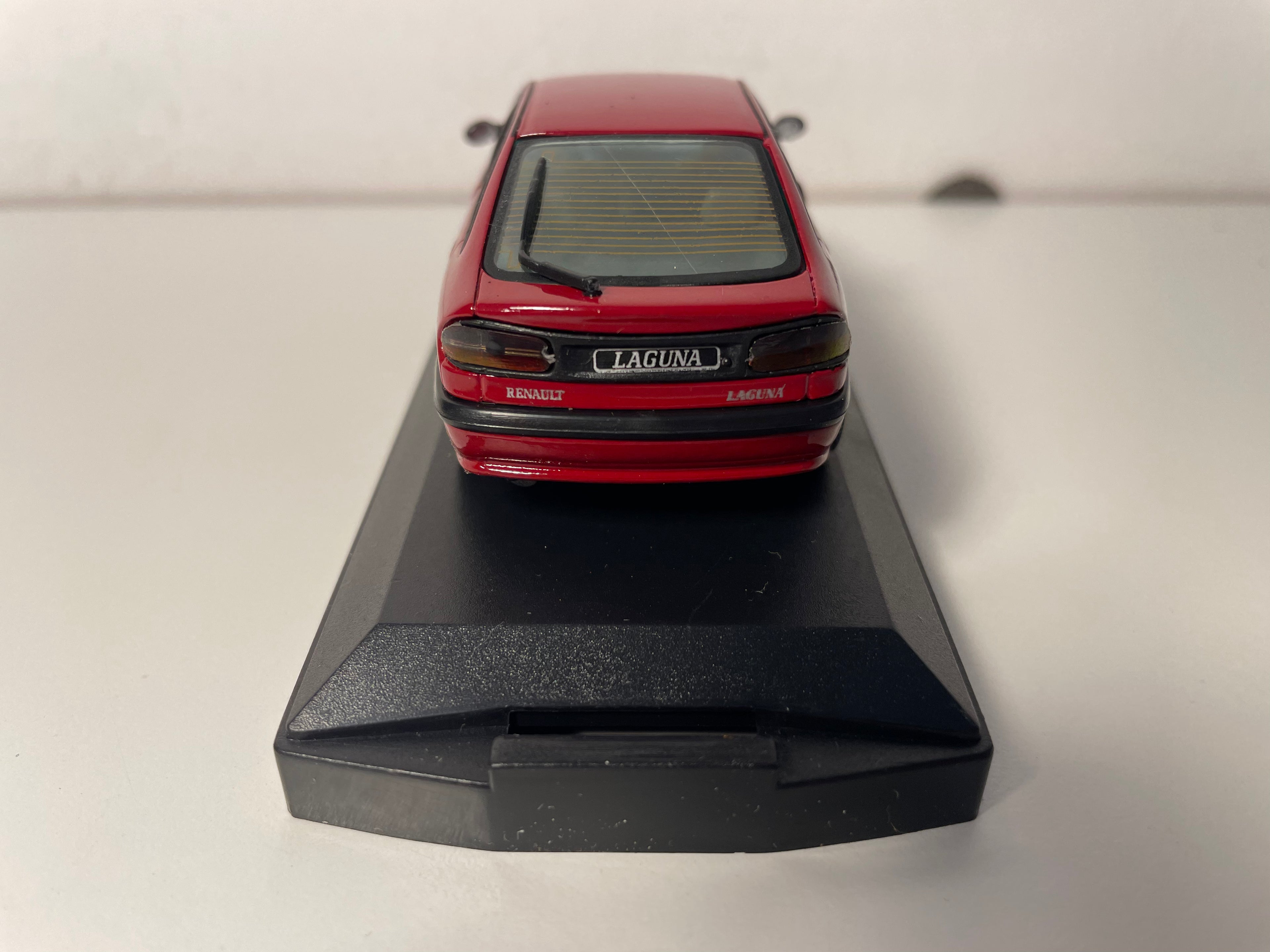 Renault Laguna V6 TXE ciemnoczerwony/bordowy z 1994 - VITESSE numer referencyjny 040 B