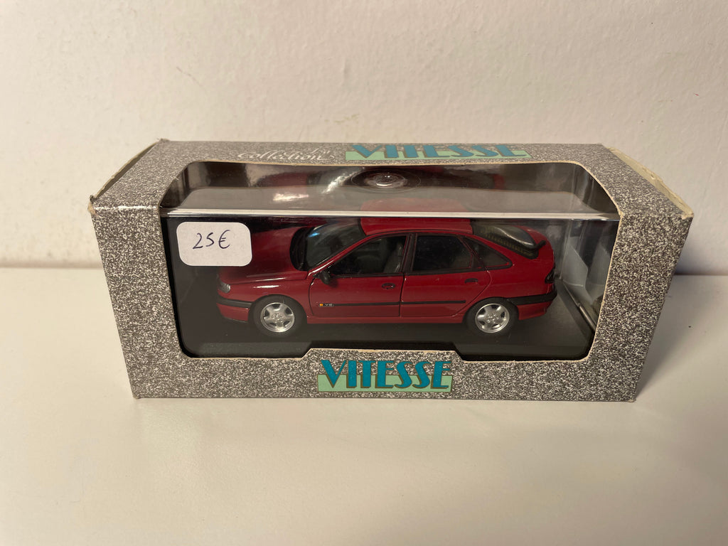 Renault Laguna V6 TXE ciemnoczerwony/bordowy z 1994 - VITESSE numer referencyjny 040 B