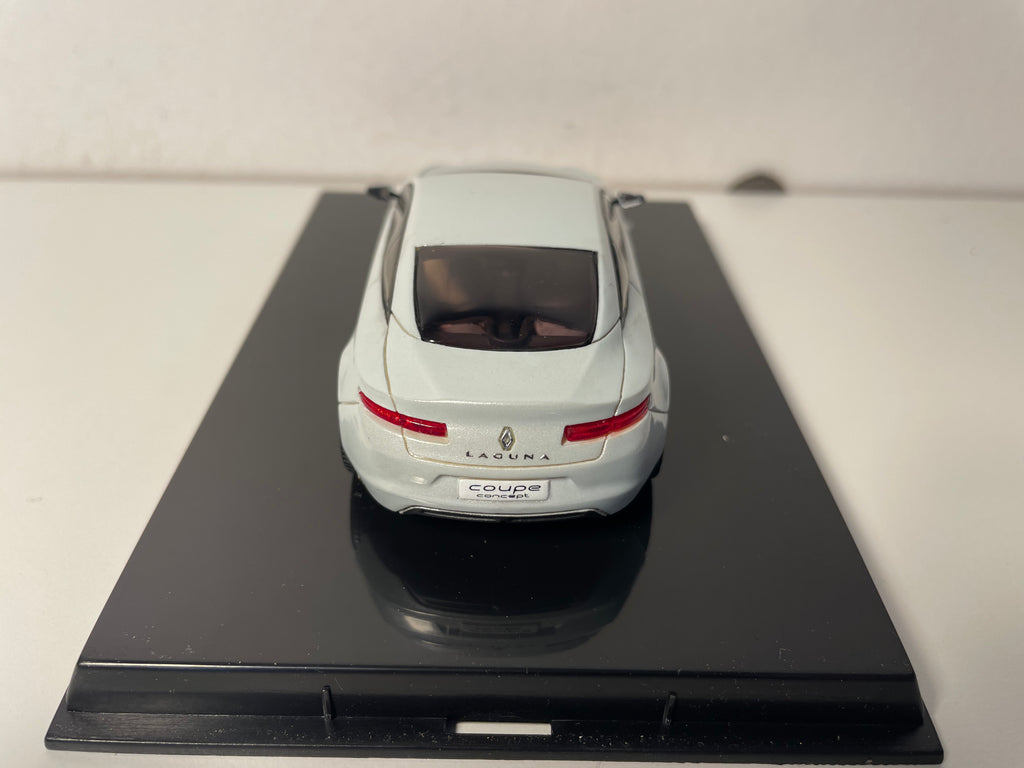 Renault Laguna coupé concept grise claire? - Provence moulage