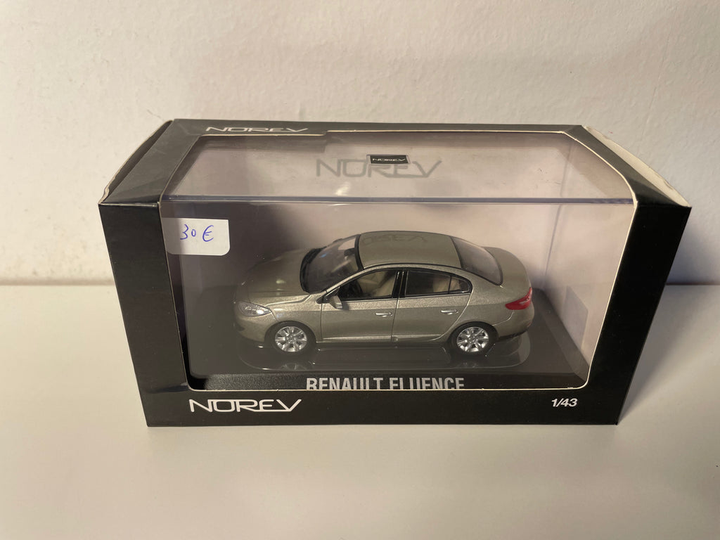 Renault Fluence marrón claro? - NOREV
