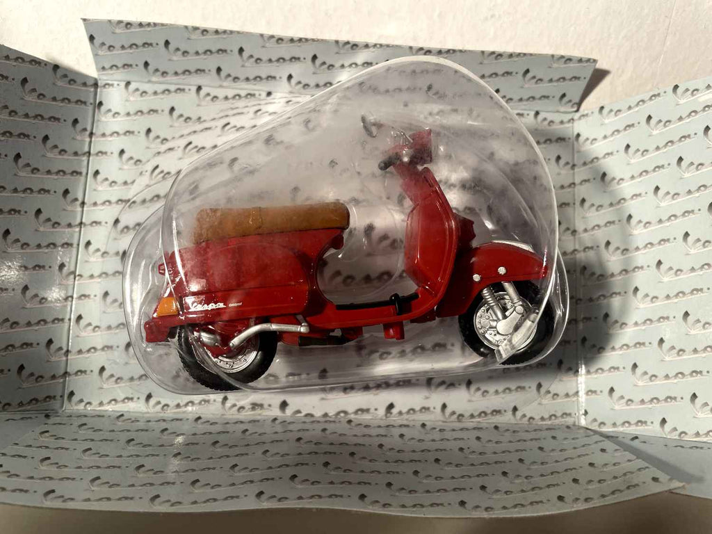 VESPA P150X bordeaux- Maisto