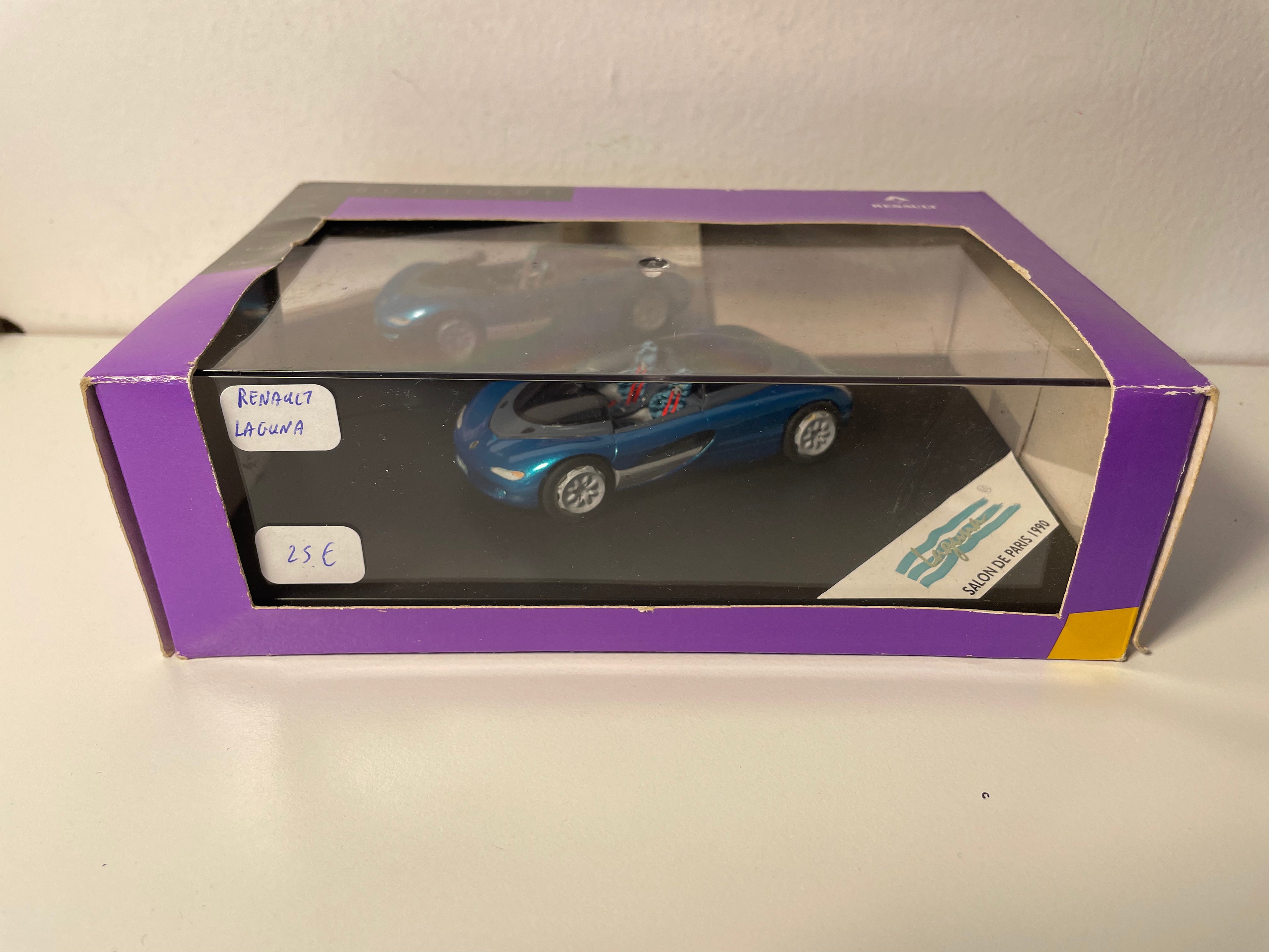 Renault Laguna bleue - salon de Paris 1990 - coffret boite rectangle