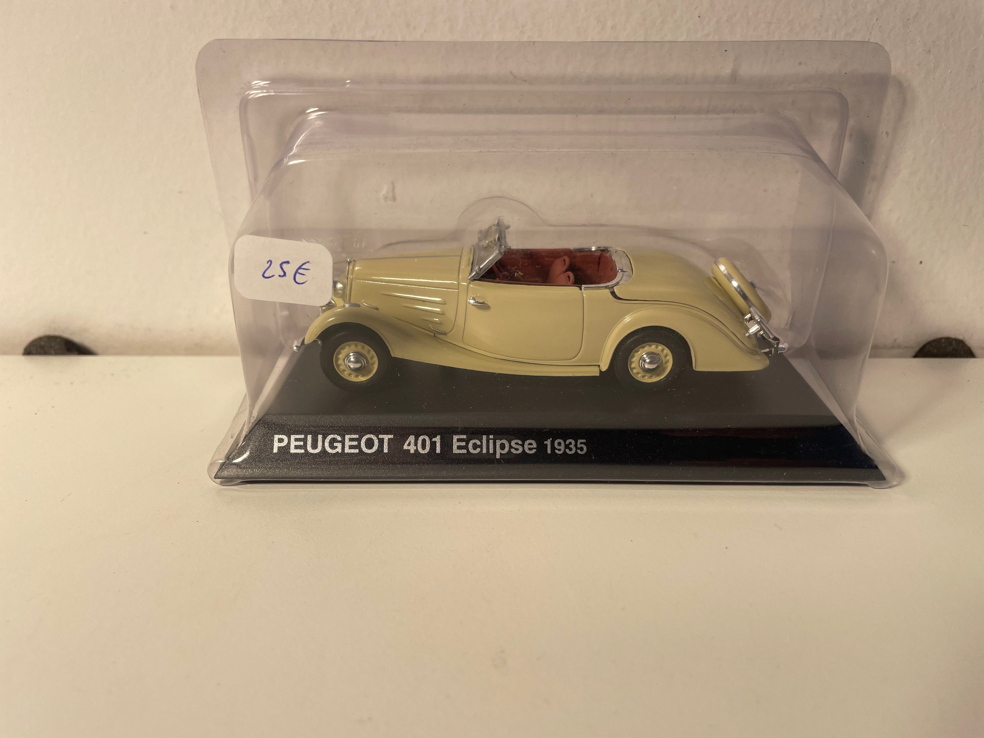 1935 Peugeot 401 Eclipse beige