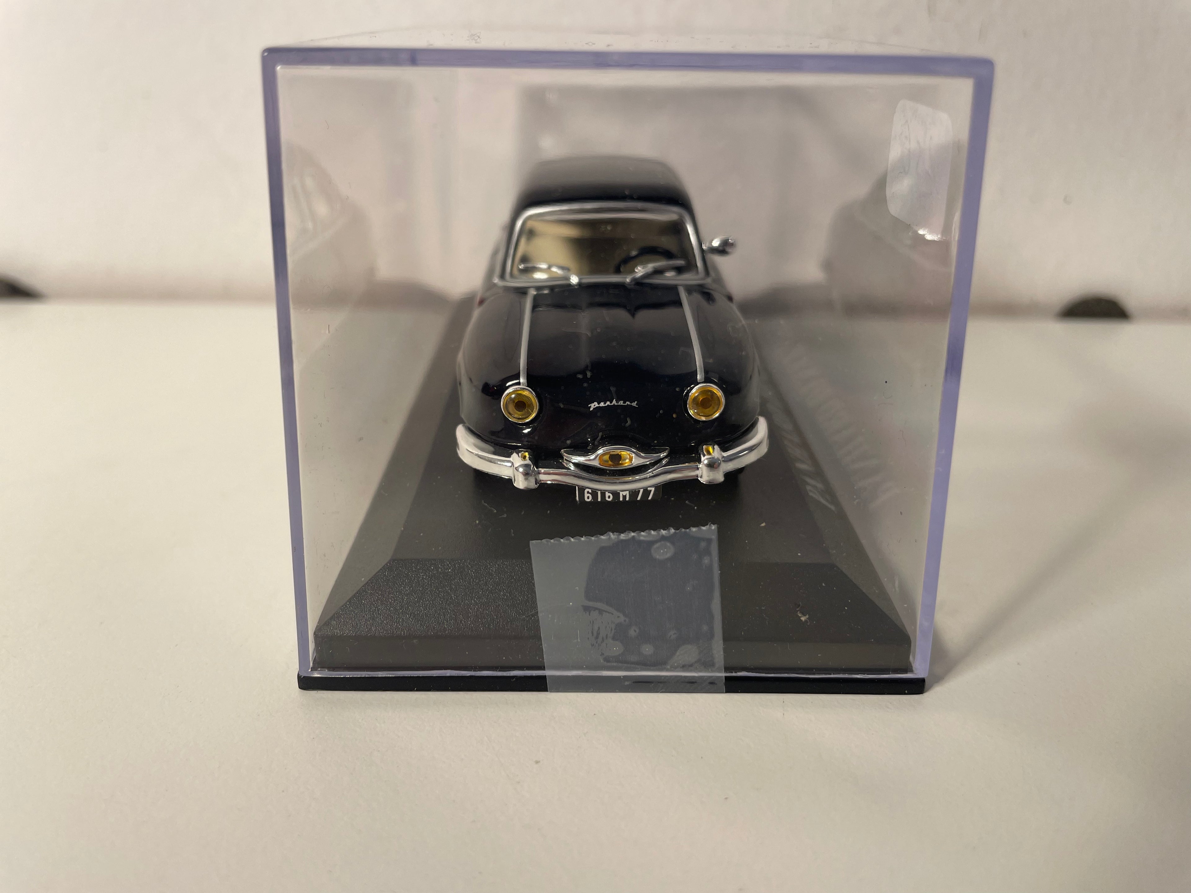 Panhard Dyna Z negro de 1953