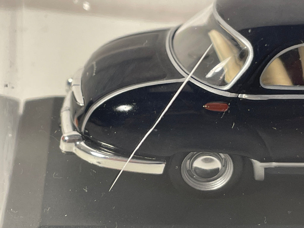 Panhard Dyna Z negro de 1953